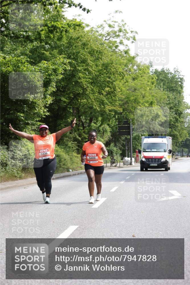 15.06.2025 - REWE Women's Run Jannik Wohlers http://msf.ph/oto/7947828 15.06.2025 10:23:52 Laufen 5409, 5338, 7 meine-sportfotos.de