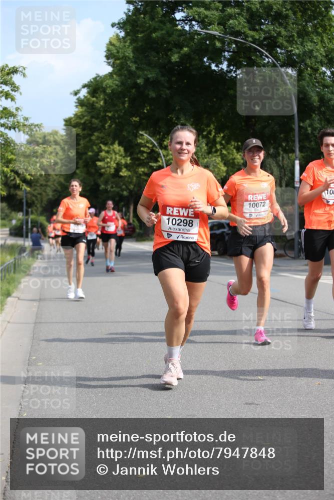 15.06.2025 - REWE Women's Run Jannik Wohlers http://msf.ph/oto/7947848 15.06.2025 09:46:13 Laufen 10072, 10298, 10 meine-sportfotos.de