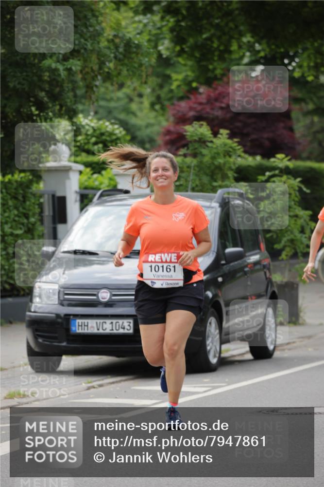 15.06.2025 - REWE Women's Run Jannik Wohlers http://msf.ph/oto/7947861 15.06.2025 08:30:37 Laufen 1043, 10161 meine-sportfotos.de