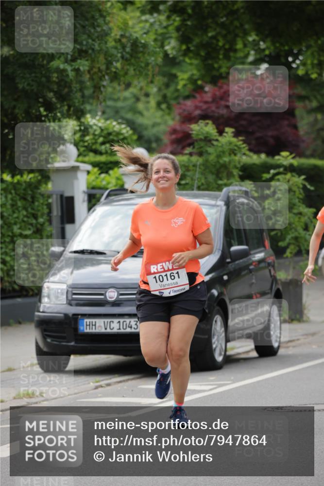 15.06.2025 - REWE Women's Run Jannik Wohlers http://msf.ph/oto/7947864 15.06.2025 08:30:37 Laufen 1043, 10161 meine-sportfotos.de