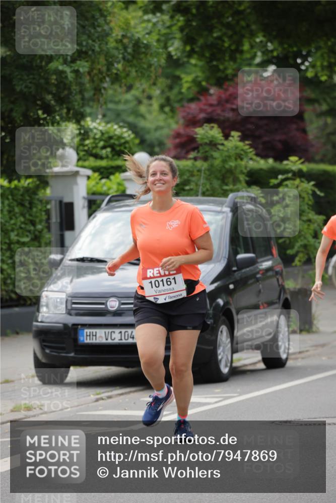 15.06.2025 - REWE Women's Run Jannik Wohlers http://msf.ph/oto/7947869 15.06.2025 08:30:37 Laufen 104, 10161 meine-sportfotos.de