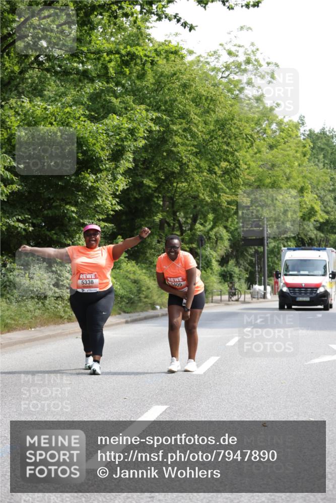 15.06.2025 - REWE Women's Run Jannik Wohlers http://msf.ph/oto/7947890 15.06.2025 10:23:52 Laufen 5338, 409 meine-sportfotos.de