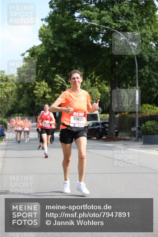 15.06.2025 - REWE Women's Run Jannik Wohlers http://msf.ph/oto/7947891 15.06.2025 09:46:16 Laufen 10025 meine-sportfotos.de