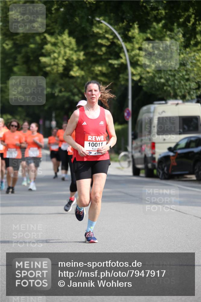 15.06.2025 - REWE Women's Run Jannik Wohlers http://msf.ph/oto/7947917 15.06.2025 09:46:17 Laufen 13, 10011 meine-sportfotos.de