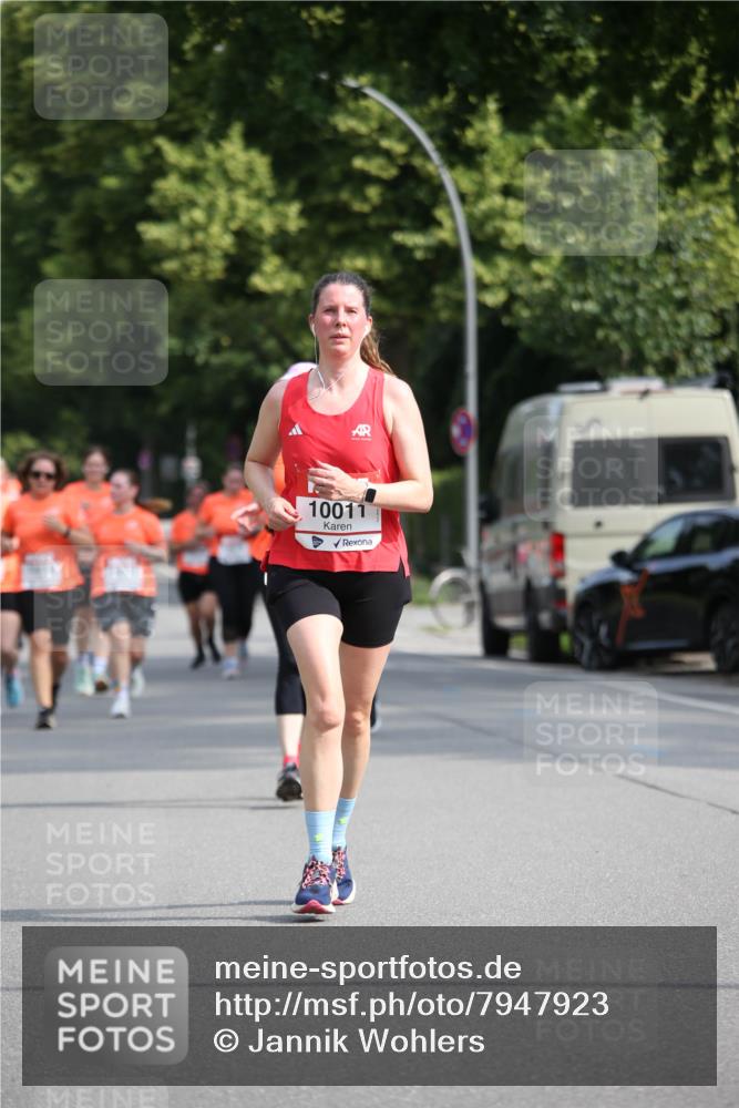 15.06.2025 - REWE Women's Run Jannik Wohlers http://msf.ph/oto/7947923 15.06.2025 09:46:17 Laufen 10011 meine-sportfotos.de