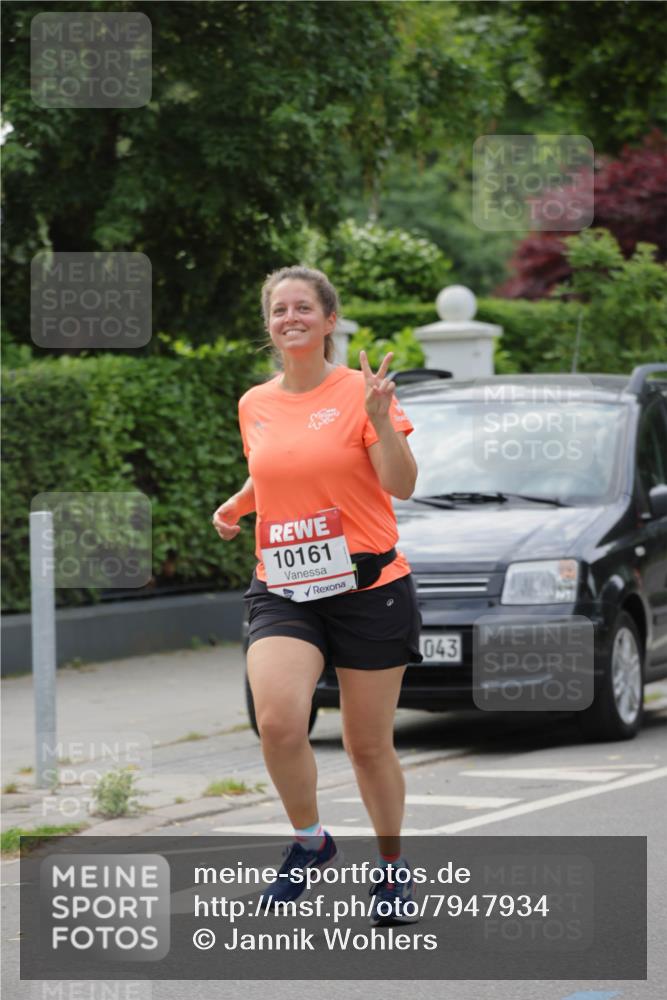15.06.2025 - REWE Women's Run Jannik Wohlers http://msf.ph/oto/7947934 15.06.2025 08:30:38 Laufen 10161, 043 meine-sportfotos.de