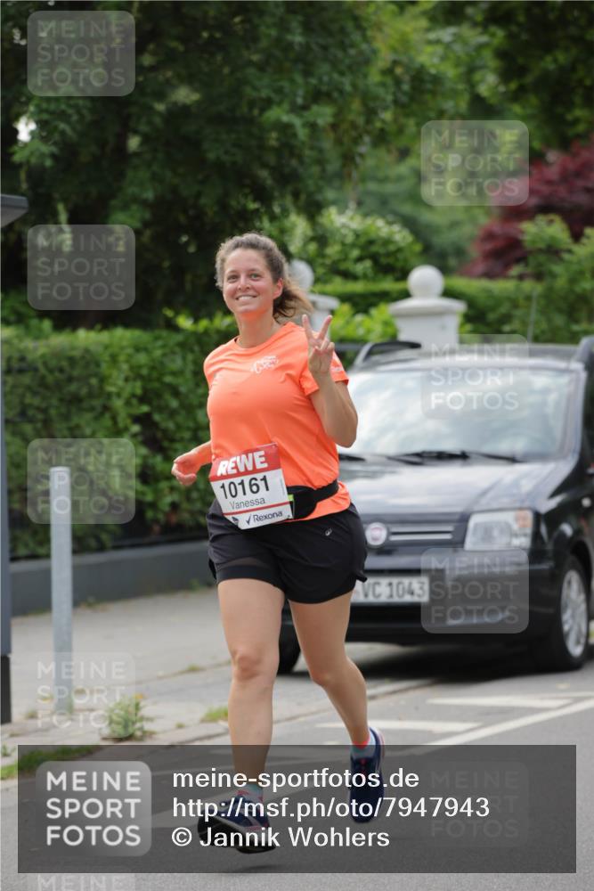 15.06.2025 - REWE Women's Run Jannik Wohlers http://msf.ph/oto/7947943 15.06.2025 08:30:38 Laufen 10161, 1043 meine-sportfotos.de