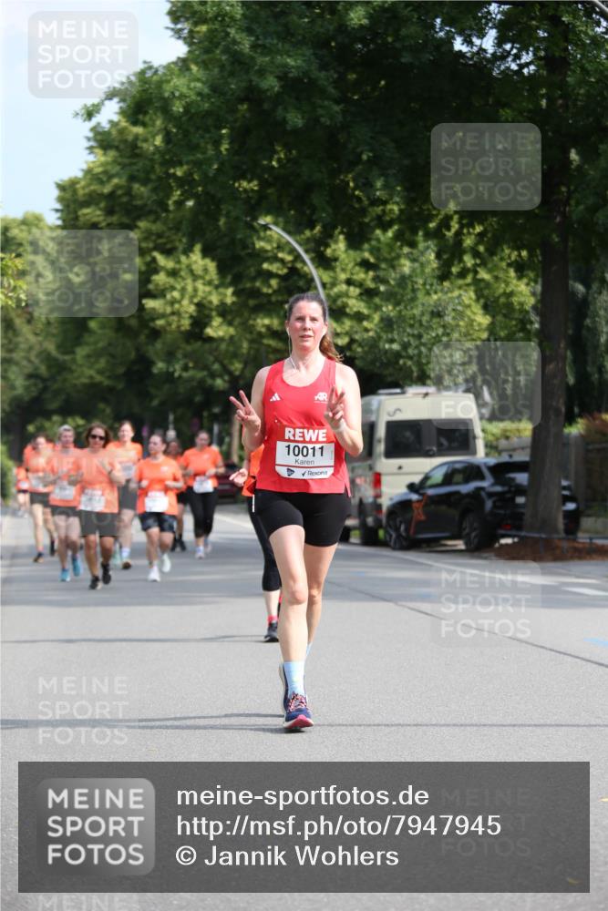 15.06.2025 - REWE Women's Run Jannik Wohlers http://msf.ph/oto/7947945 15.06.2025 09:46:18 Laufen 10011 meine-sportfotos.de