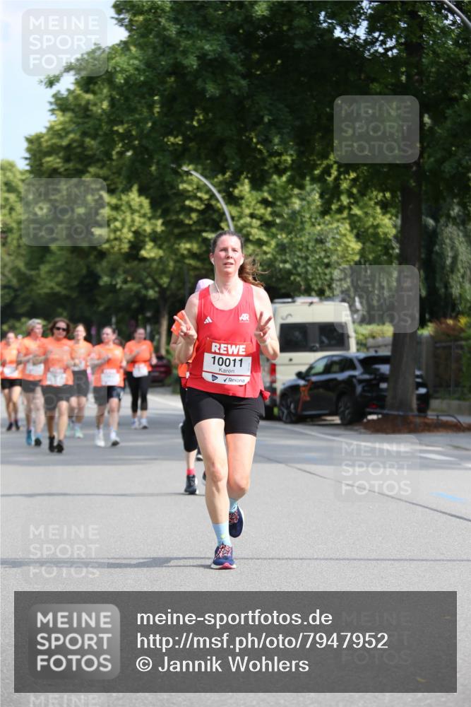 15.06.2025 - REWE Women's Run Jannik Wohlers http://msf.ph/oto/7947952 15.06.2025 09:46:18 Laufen 10011 meine-sportfotos.de