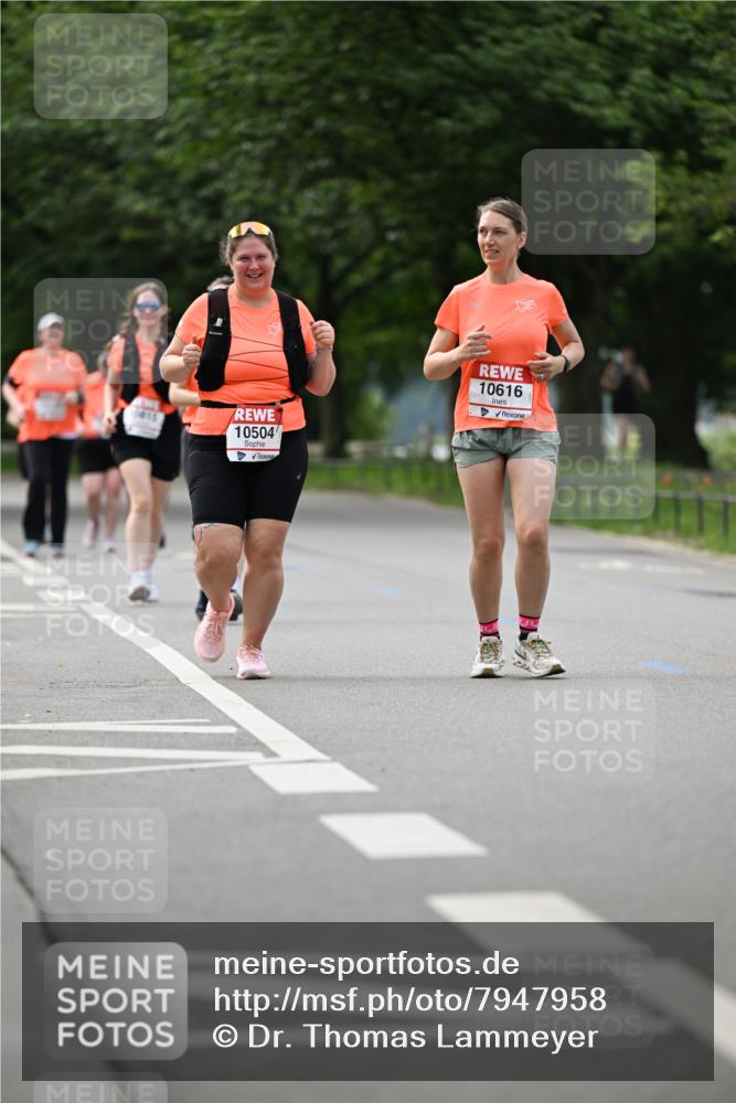 15.06.2025 - REWE Women's Run Dr. Thomas Lammeyer http://msf.ph/oto/7947958 15.06.2025 09:24:34 Laufen 10815, 10504, 10616 meine-sportfotos.de