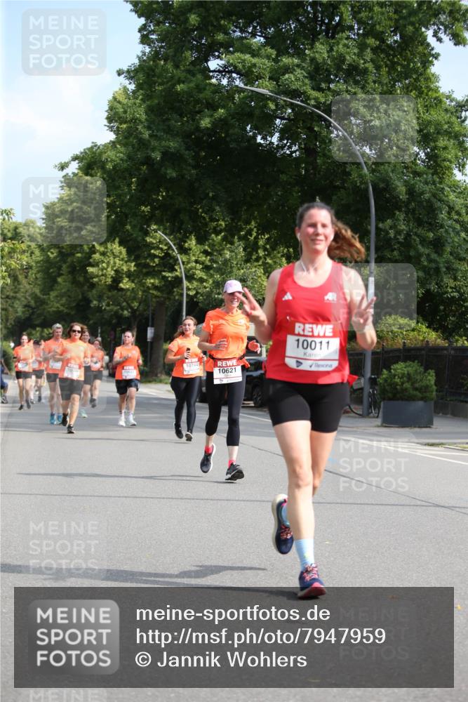 15.06.2025 - REWE Women's Run Jannik Wohlers http://msf.ph/oto/7947959 15.06.2025 09:46:20 Laufen 10744, 10621, 10011 meine-sportfotos.de