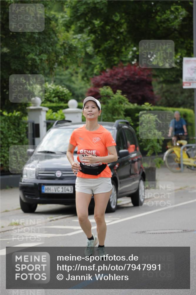 15.06.2025 - REWE Women's Run Jannik Wohlers http://msf.ph/oto/7947991 15.06.2025 08:30:40 Laufen 1043 meine-sportfotos.de