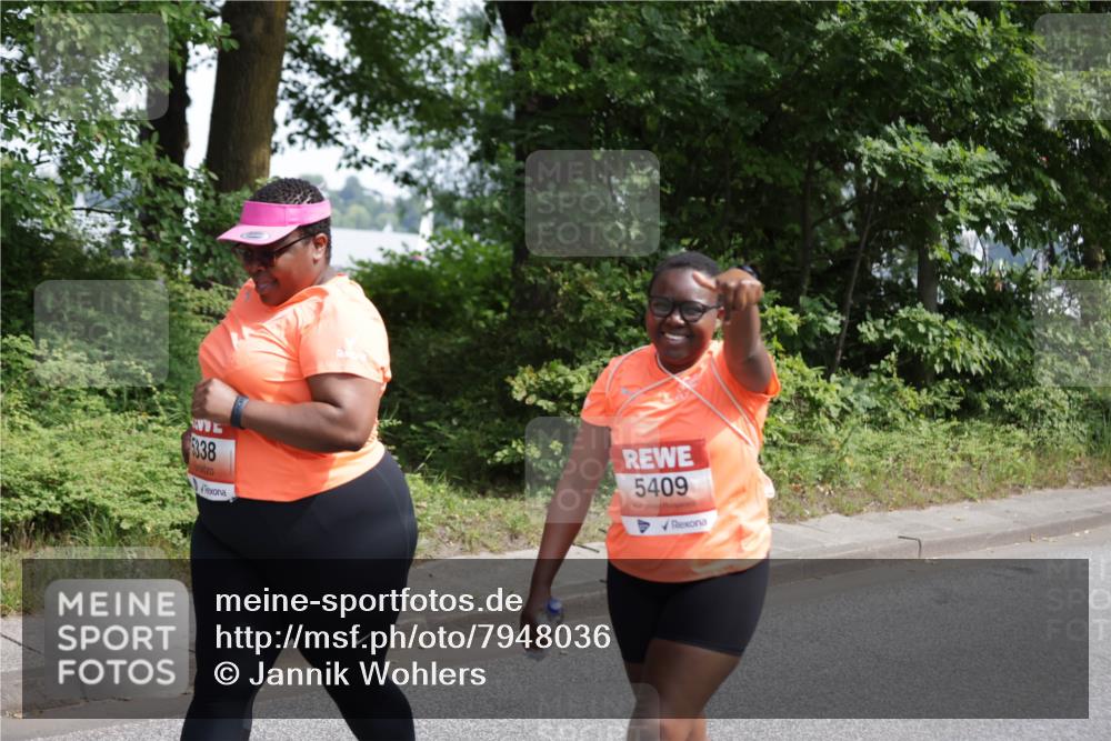 15.06.2025 - REWE Women's Run Jannik Wohlers http://msf.ph/oto/7948036 15.06.2025 10:23:57 Laufen 338, 5409 meine-sportfotos.de