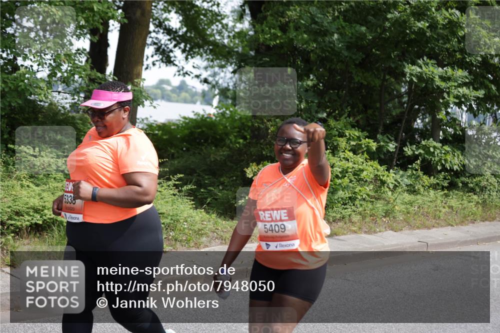 15.06.2025 - REWE Women's Run Jannik Wohlers http://msf.ph/oto/7948050 15.06.2025 10:23:57 Laufen 5338, 5409 meine-sportfotos.de