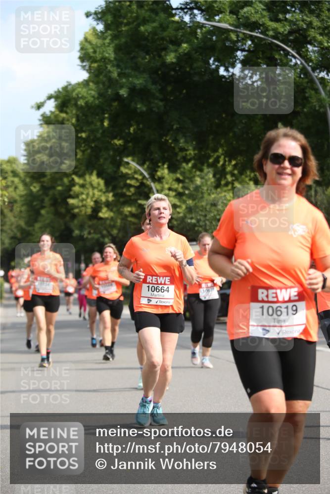 15.06.2025 - REWE Women's Run Jannik Wohlers http://msf.ph/oto/7948054 15.06.2025 09:46:25 Laufen 10664, 10619 meine-sportfotos.de