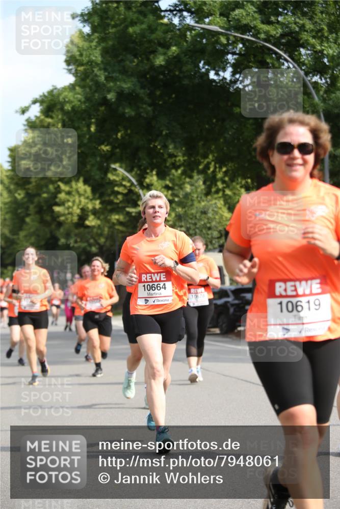 15.06.2025 - REWE Women's Run Jannik Wohlers http://msf.ph/oto/7948061 15.06.2025 09:46:25 Laufen 10664, 10678, 10619 meine-sportfotos.de