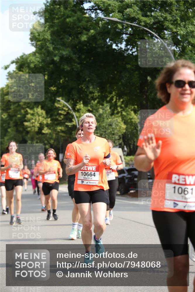 15.06.2025 - REWE Women's Run Jannik Wohlers http://msf.ph/oto/7948068 15.06.2025 09:46:26 Laufen 1070, 10664, 0678, 1061 meine-sportfotos.de