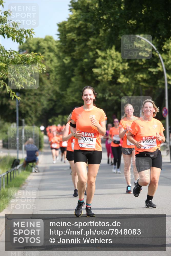 15.06.2025 - REWE Women's Run Jannik Wohlers http://msf.ph/oto/7948083 15.06.2025 09:46:27 Laufen 10704, 10568 meine-sportfotos.de