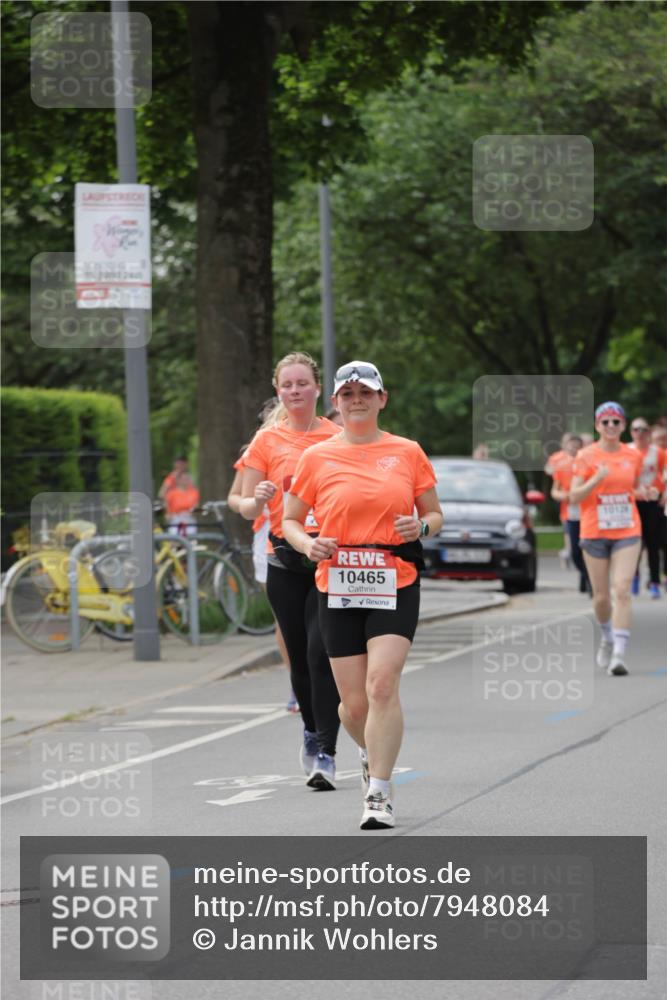 15.06.2025 - REWE Women's Run Jannik Wohlers http://msf.ph/oto/7948084 15.06.2025 08:30:44 Laufen 10465, 10128 meine-sportfotos.de
