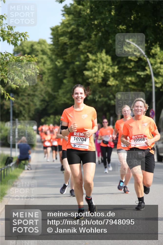 15.06.2025 - REWE Women's Run Jannik Wohlers http://msf.ph/oto/7948095 15.06.2025 09:46:27 Laufen 10704, 10568 meine-sportfotos.de