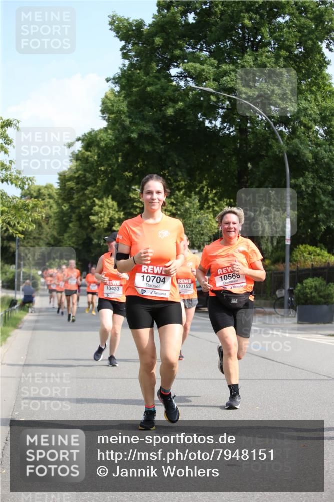 15.06.2025 - REWE Women's Run Jannik Wohlers http://msf.ph/oto/7948151 15.06.2025 09:46:29 Laufen 10433, 10704, 10152, 10568 meine-sportfotos.de