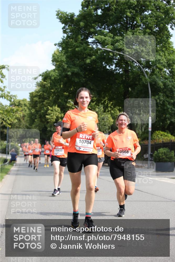 15.06.2025 - REWE Women's Run Jannik Wohlers http://msf.ph/oto/7948155 15.06.2025 09:46:29 Laufen 10433, 10704, 52, 10568 meine-sportfotos.de