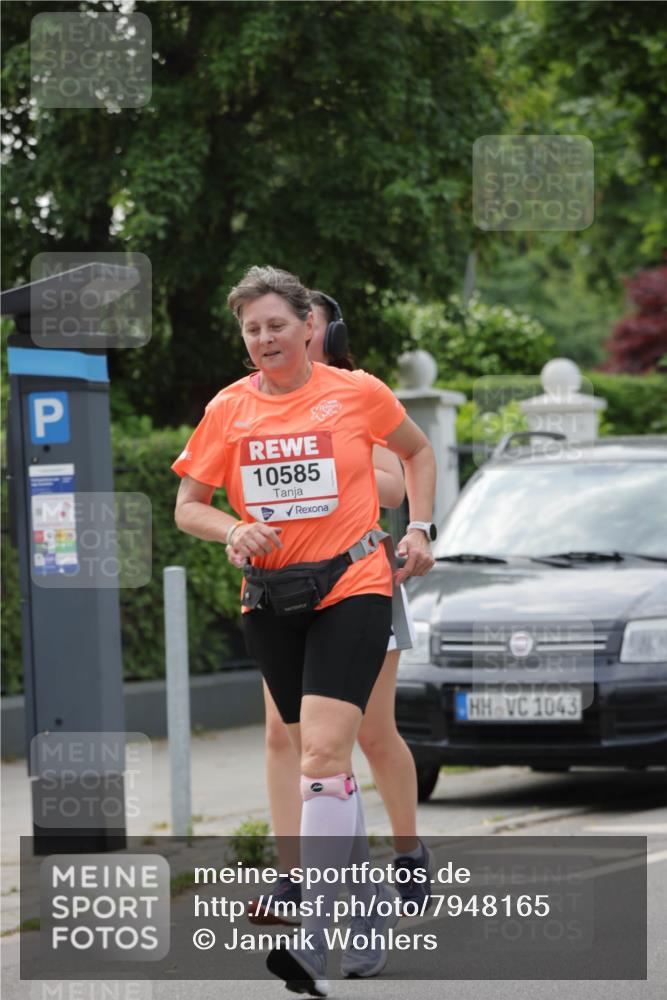 15.06.2025 - REWE Women's Run Jannik Wohlers http://msf.ph/oto/7948165 15.06.2025 08:30:50 Laufen 10585, 1043 meine-sportfotos.de