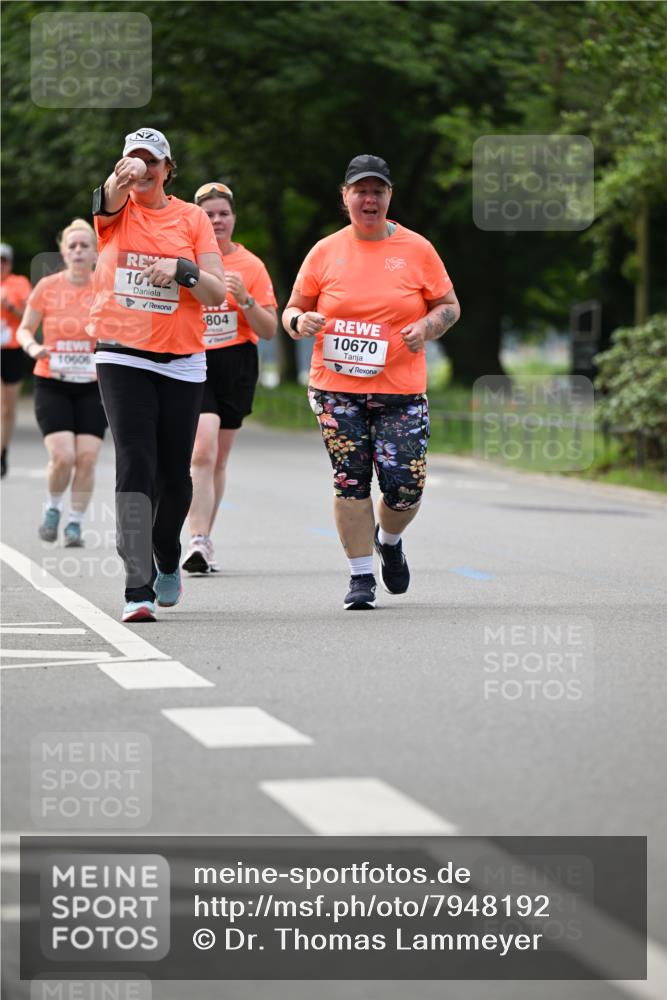 15.06.2025 - REWE Women's Run Dr. Thomas Lammeyer http://msf.ph/oto/7948192 15.06.2025 09:24:46 Laufen 10606, 102, 10670 meine-sportfotos.de