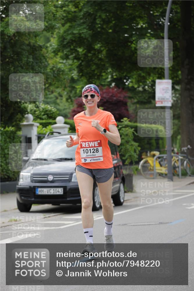 15.06.2025 - REWE Women's Run Jannik Wohlers http://msf.ph/oto/7948220 15.06.2025 08:30:53 Laufen 1043, 10128 meine-sportfotos.de