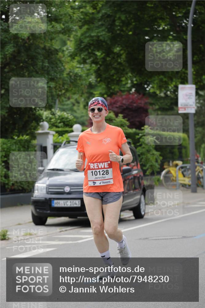 15.06.2025 - REWE Women's Run Jannik Wohlers http://msf.ph/oto/7948230 15.06.2025 08:30:54 Laufen 1043, 10128 meine-sportfotos.de