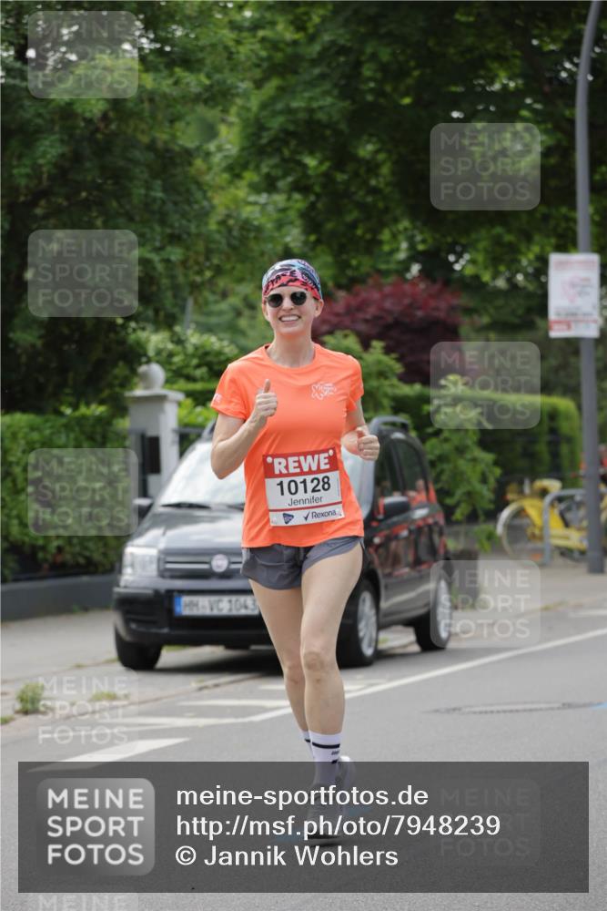 15.06.2025 - REWE Women's Run Jannik Wohlers http://msf.ph/oto/7948239 15.06.2025 08:30:54 Laufen 1043, 10128 meine-sportfotos.de