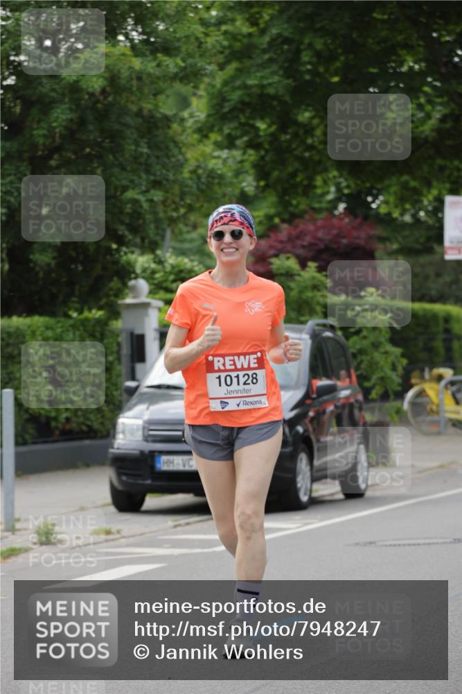 15.06.2025 - REWE Women's Run Jannik Wohlers http://msf.ph/oto/7948247 15.06.2025 08:30:54 Laufen 10128 meine-sportfotos.de