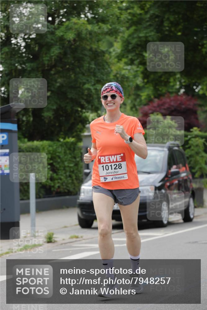 15.06.2025 - REWE Women's Run Jannik Wohlers http://msf.ph/oto/7948257 15.06.2025 08:30:54 Laufen 10128 meine-sportfotos.de