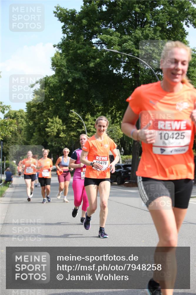 15.06.2025 - REWE Women's Run Jannik Wohlers http://msf.ph/oto/7948258 15.06.2025 09:46:39 Laufen 10478, 10425 meine-sportfotos.de