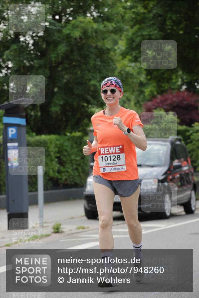 15.06.2025 - REWE Women's Run Jannik Wohlers http://msf.ph/oto/7948260 15.06.2025 08:30:54 Laufen 3, 10128 meine-sportfotos.de