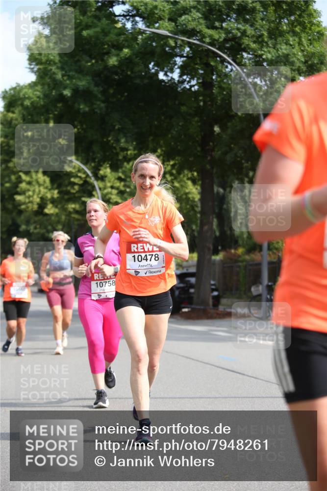 15.06.2025 - REWE Women's Run Jannik Wohlers http://msf.ph/oto/7948261 15.06.2025 09:46:39 Laufen 10758, 10478 meine-sportfotos.de