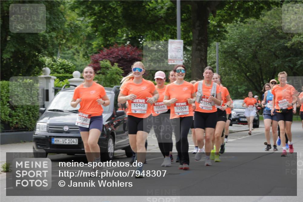 15.06.2025 - REWE Women's Run Jannik Wohlers http://msf.ph/oto/7948307 15.06.2025 08:30:59 Laufen 1043, 10350, 10405, 10524, 10509, 10347, 10285 meine-sportfotos.de