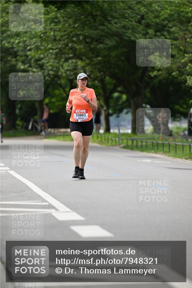 15.06.2025 - REWE Women's Run Dr. Thomas Lammeyer http://msf.ph/oto/7948321 15.06.2025 09:24:53 Laufen 10863, 10863 meine-sportfotos.de