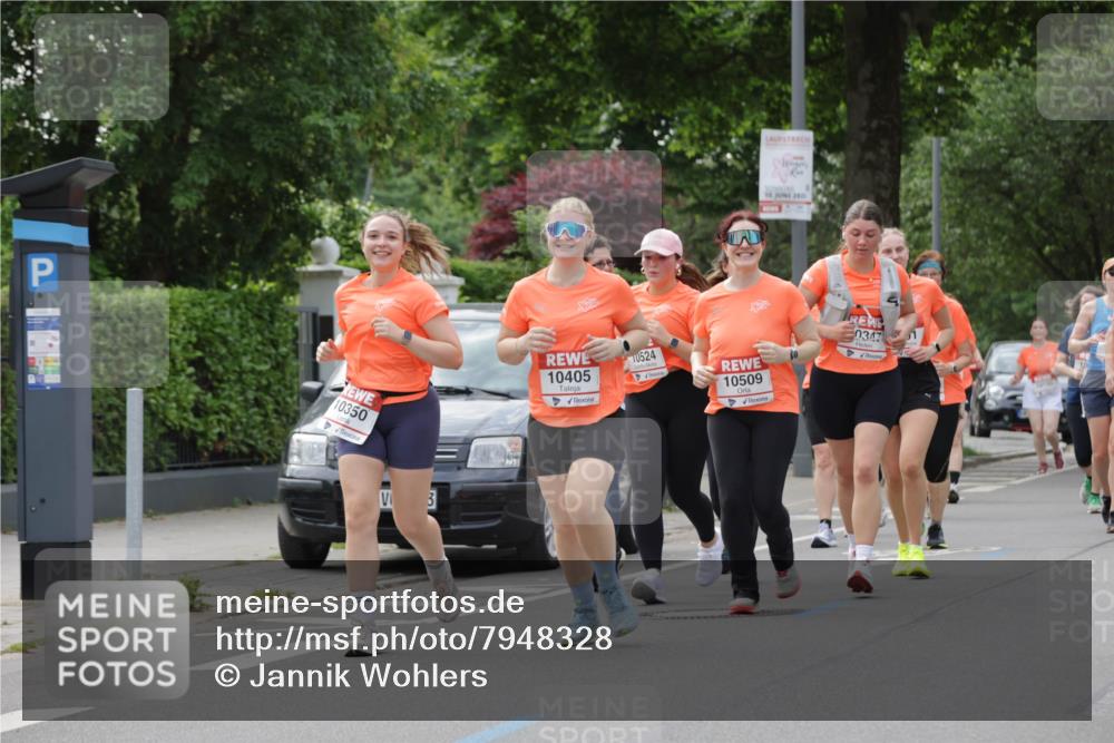 15.06.2025 - REWE Women's Run Jannik Wohlers http://msf.ph/oto/7948328 15.06.2025 08:31:00 Laufen 10350, 10405, 10524, 15, 2025, 0347, 10509 meine-sportfotos.de