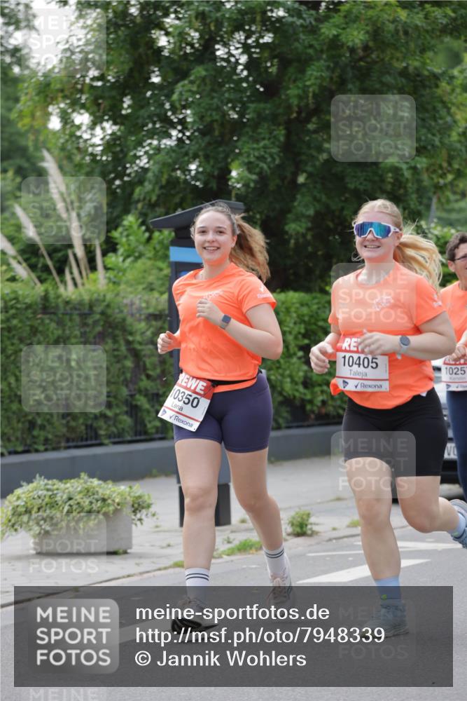 15.06.2025 - REWE Women's Run Jannik Wohlers http://msf.ph/oto/7948339 15.06.2025 08:31:01 Laufen 10350, 10405 meine-sportfotos.de
