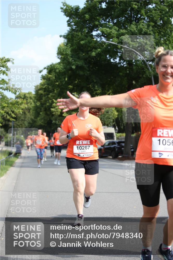 15.06.2025 - REWE Women's Run Jannik Wohlers http://msf.ph/oto/7948340 15.06.2025 09:46:44 Laufen 10267, 1056 meine-sportfotos.de