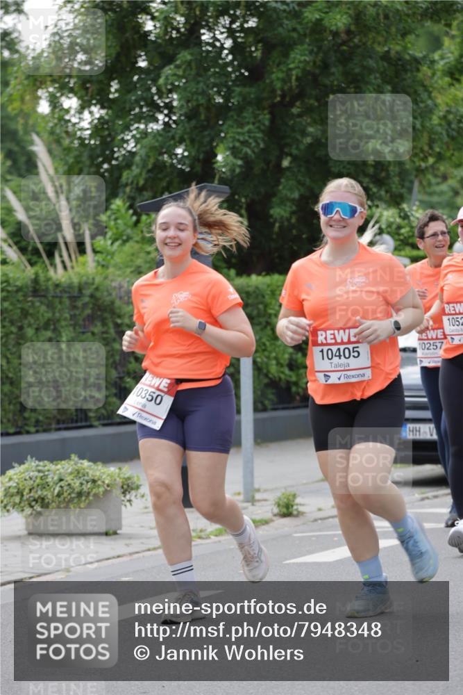 15.06.2025 - REWE Women's Run Jannik Wohlers http://msf.ph/oto/7948348 15.06.2025 08:31:01 Laufen 10350, 10405, 10257, 1052 meine-sportfotos.de