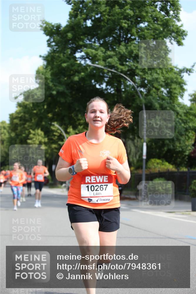 15.06.2025 - REWE Women's Run Jannik Wohlers http://msf.ph/oto/7948361 15.06.2025 09:46:45 Laufen 10267 meine-sportfotos.de