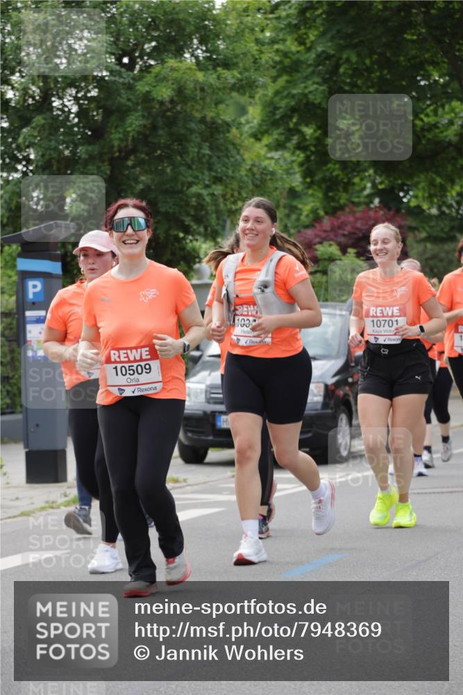 15.06.2025 - REWE Women's Run Jannik Wohlers http://msf.ph/oto/7948369 15.06.2025 08:31:03 Laufen 10509, 102, 03, 10701, 8 meine-sportfotos.de