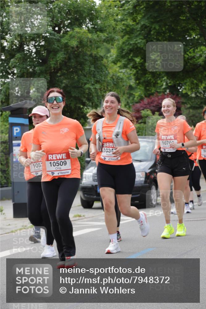 15.06.2025 - REWE Women's Run Jannik Wohlers http://msf.ph/oto/7948372 15.06.2025 08:31:03 Laufen 105, 10509, 1070, 8 meine-sportfotos.de