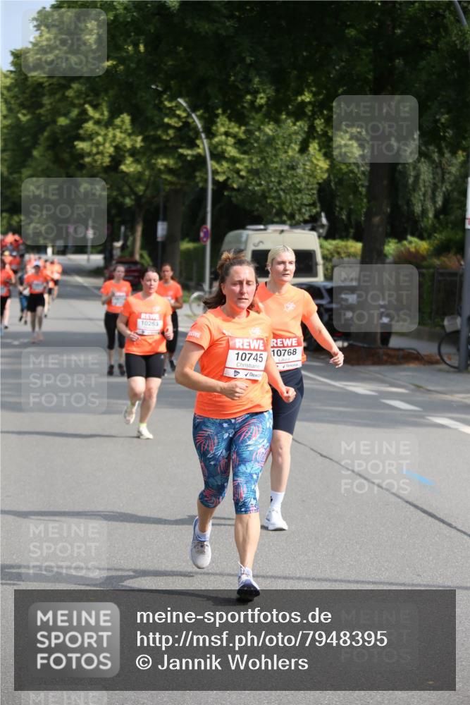 15.06.2025 - REWE Women's Run Jannik Wohlers http://msf.ph/oto/7948395 15.06.2025 09:46:49 Laufen 10263, 10768, 10745 meine-sportfotos.de