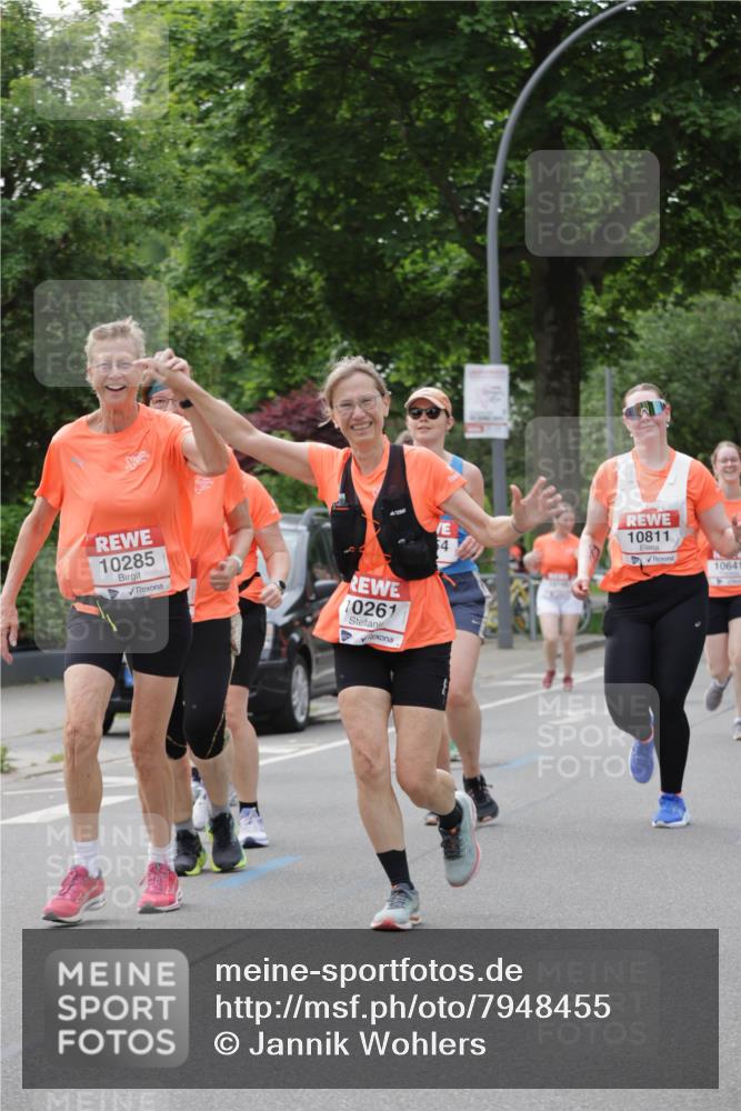 15.06.2025 - REWE Women's Run Jannik Wohlers http://msf.ph/oto/7948455 15.06.2025 08:31:05 Laufen 10285, 70261, 4, 10811, 10641 meine-sportfotos.de