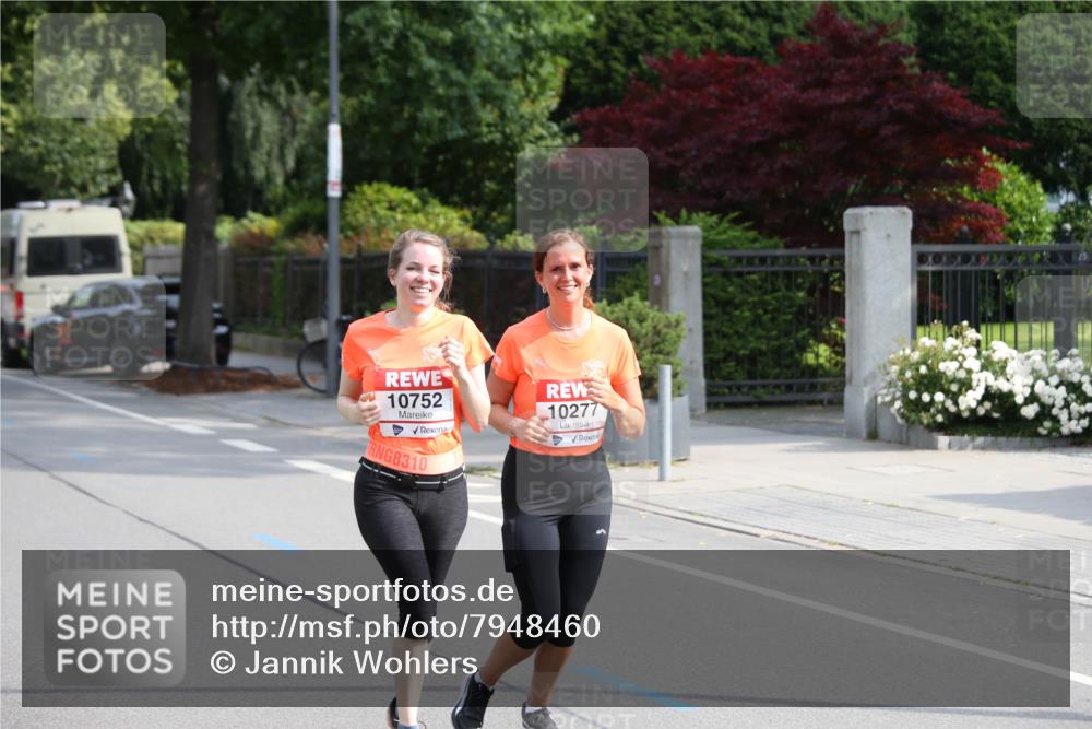 15.06.2025 - REWE Women's Run Jannik Wohlers http://msf.ph/oto/7948460 15.06.2025 09:46:57 Laufen 10752, 8310, 10277 meine-sportfotos.de