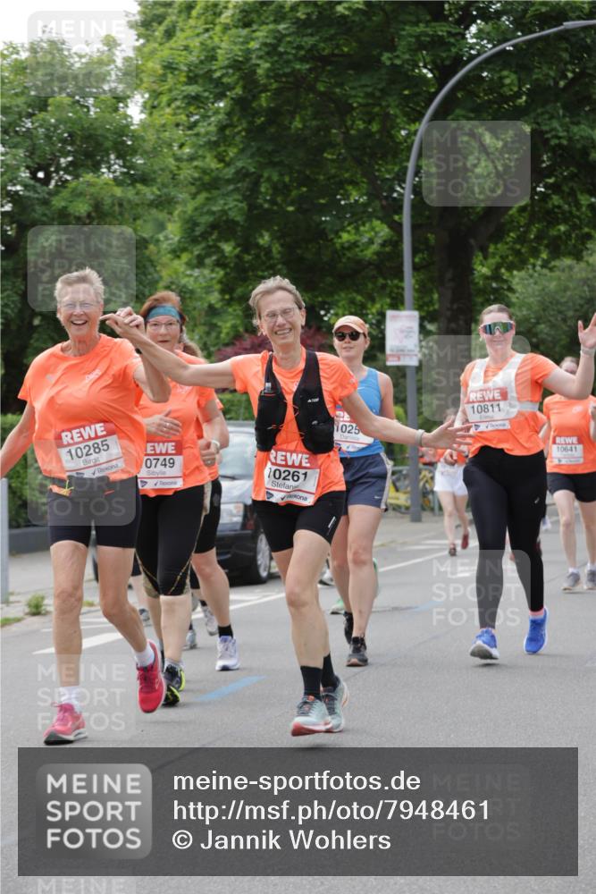15.06.2025 - REWE Women's Run Jannik Wohlers http://msf.ph/oto/7948461 15.06.2025 08:31:06 Laufen 10285, 1025, 0749, 10261, 10811, 10641 meine-sportfotos.de