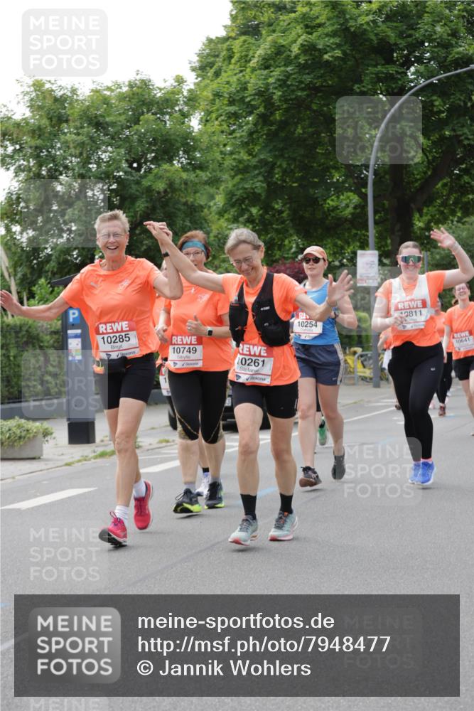 15.06.2025 - REWE Women's Run Jannik Wohlers http://msf.ph/oto/7948477 15.06.2025 08:31:06 Laufen 10285, 10749, 10261, 10254, 0811, 10641 meine-sportfotos.de